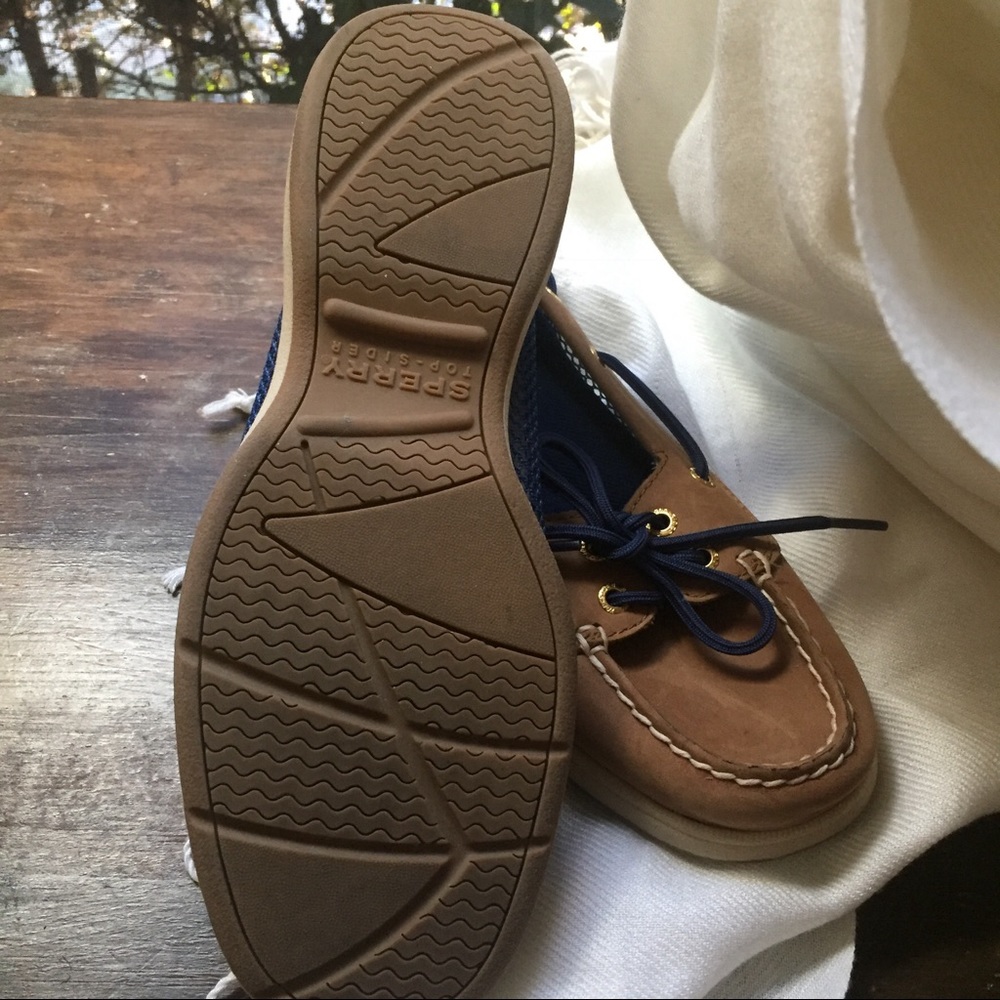 Sperry - Picture 3 of 3